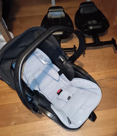 Predám vajíčko + 2 x izofix, 