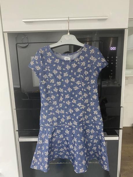 Dievčenské šaty velk.122, f&f,122