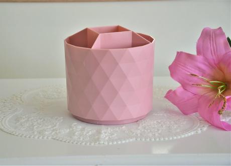 Otočný plastový organizér, 