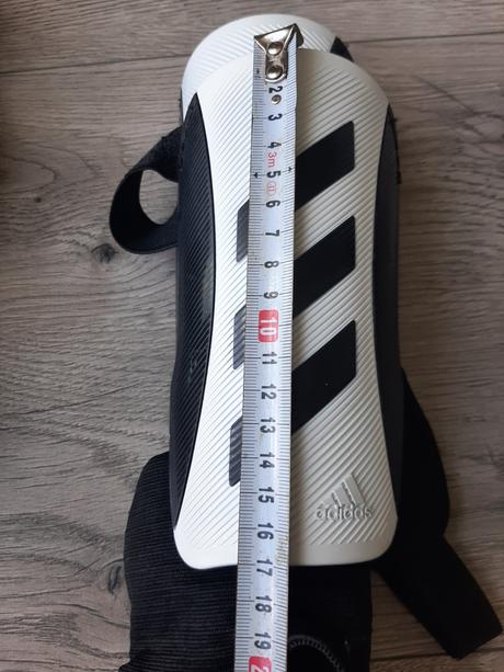 Chrániče na futbal adidas, 