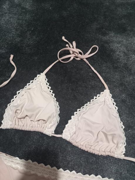 Krasne plavky v.l, l