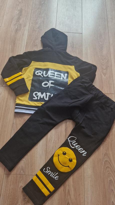 Štýlová tepláková súprava veľ. 122-128 cm., 122