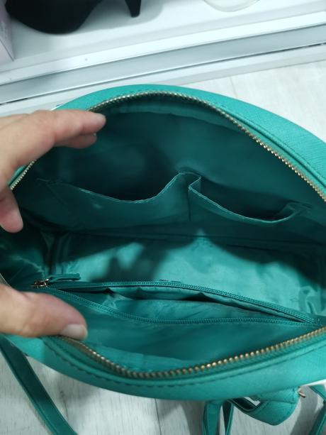 Carpisa kabelka tyrkysova, carpisa