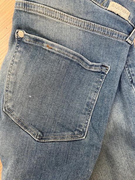 Jeansy tvarujuce, h&m,m