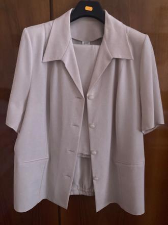 Nohavice s blúzkou, 49