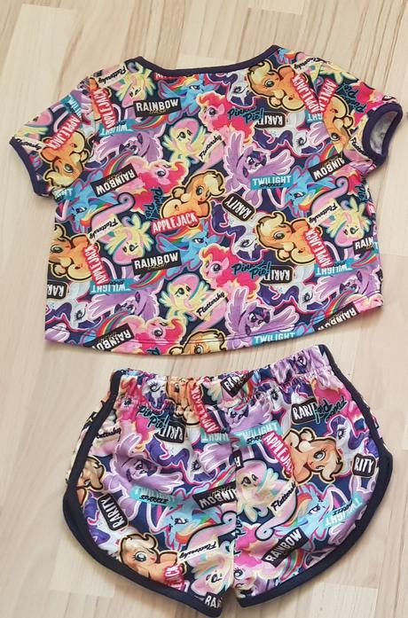 Tričko a kraťasy pony, 110