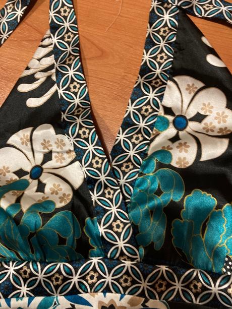 Top okolo krku, new look,40