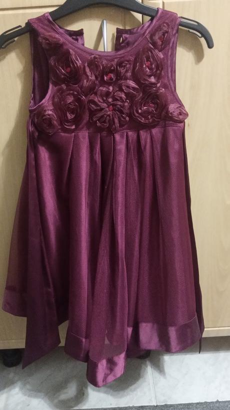 Šaty na príležitosť, 98