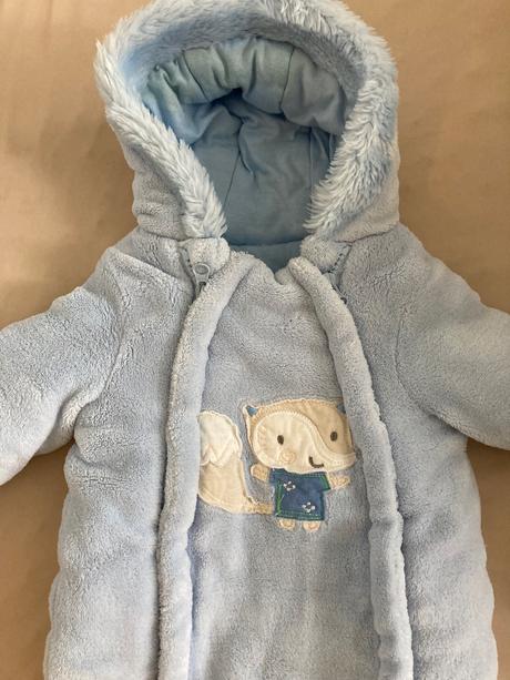 Teply zimny overal, 62