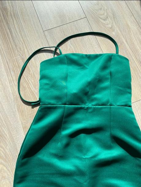 Smaragdové šaty, s