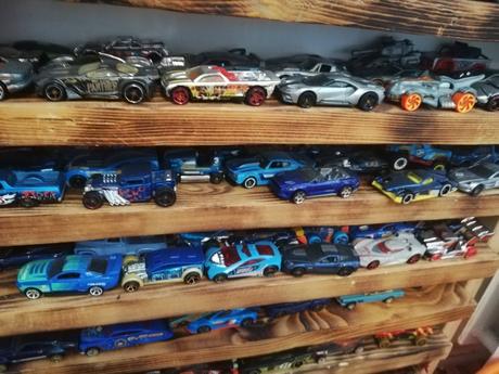 Ponúkam na predaj hot wheels, 