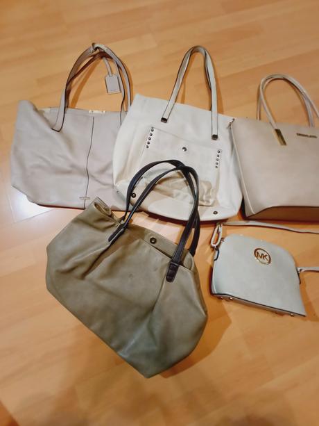 Mix dámskych značkových kabeliek, aldo