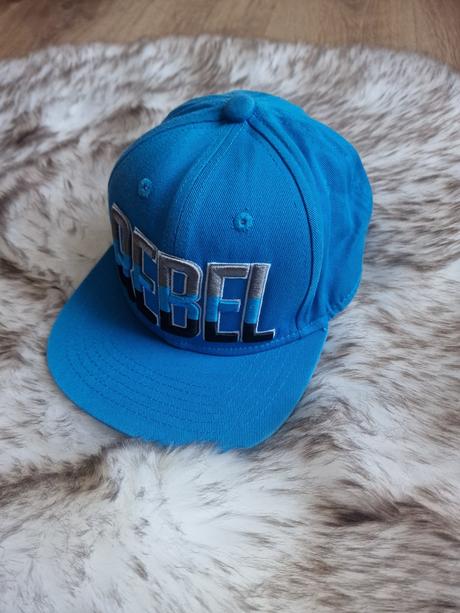 Šiltovka rebel, rebel,104