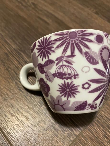 Krásna stará retro mini šálka kvety, vlčí mak,