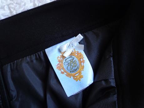 Dve dámske sukne vo veľ.m / 40, m