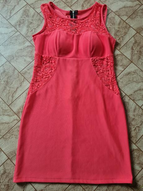 Čipkované šaty, s