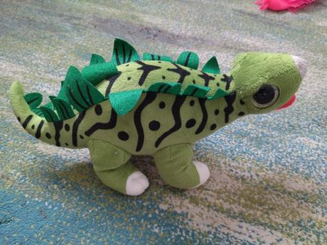 Plyšový dinosaurus, 