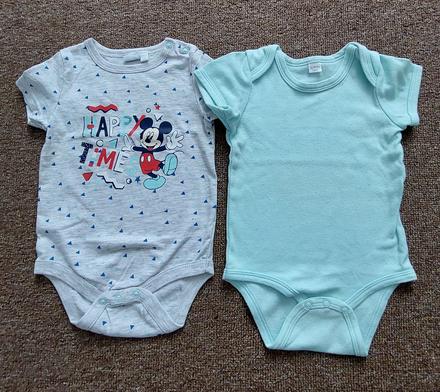 Balík oblečenia body veľkosť 74, 68–80