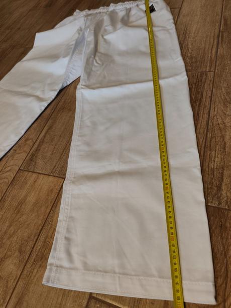 Na karate veľkosť 180, m