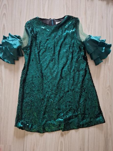 Flitrované šaty, 134