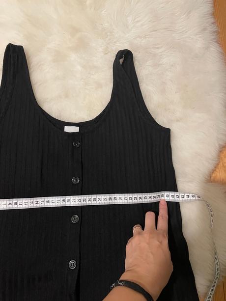 Cierne tielko s gombikami, h&m,s