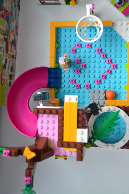 Lego friends 41008 kúpalisko v heartlake, 