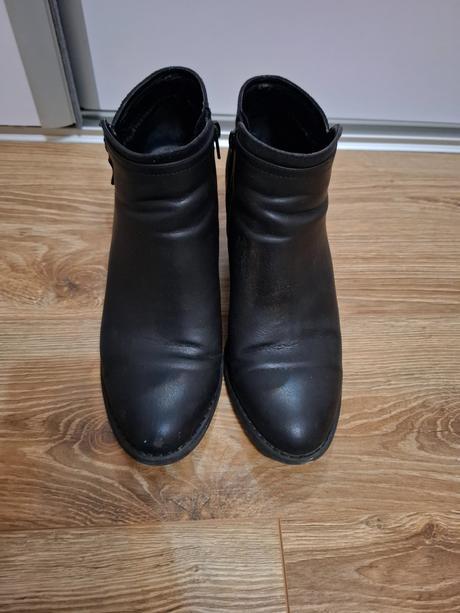 Cizmicky, deichmann,40