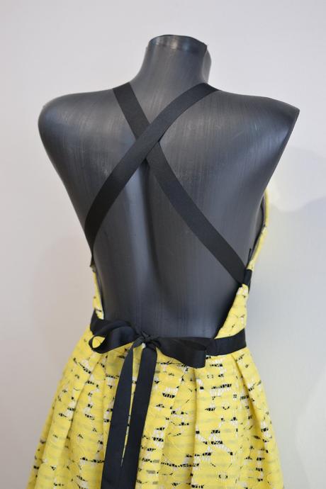 Žlté šaty s odhaleným chrbtom 36, 36