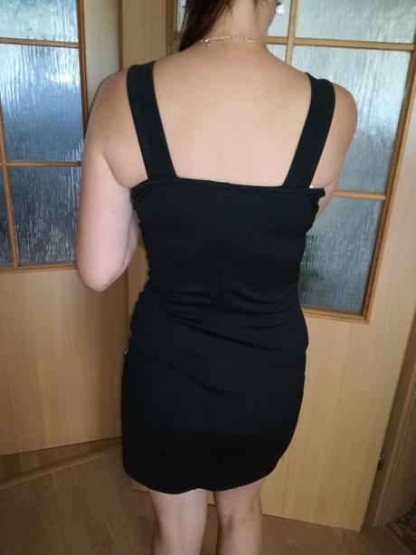 Spolocenske saty, 38