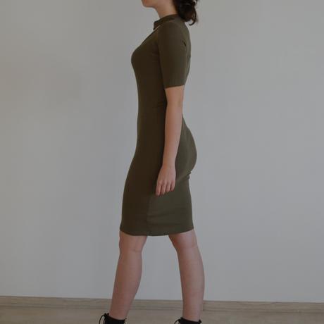 Obtiahnuté šaty, s