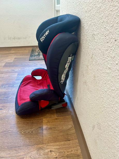Autosedačka, britax