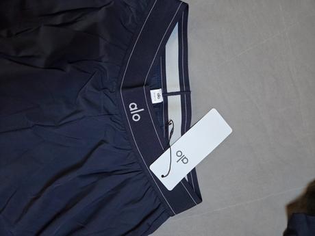 Set alo yoga (široké nohavice suit up + tr, m