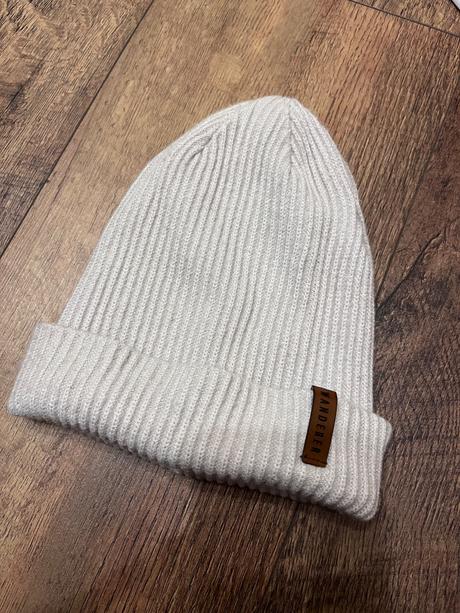 Čiapka, reserved,92