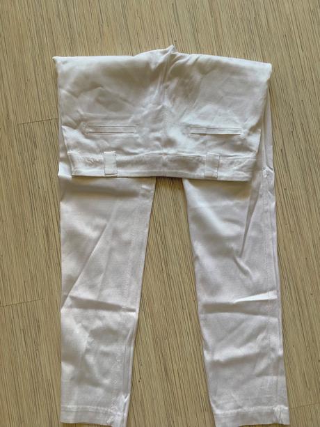 Bielucke sviatočne nohavice/a, m