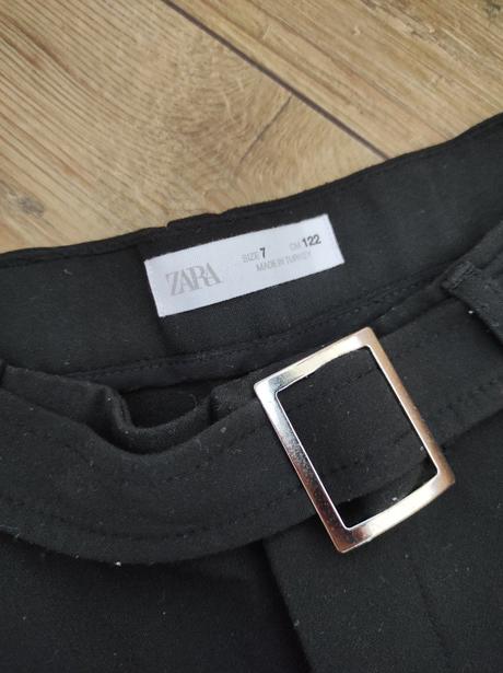 Elegantné šortky, zara,122