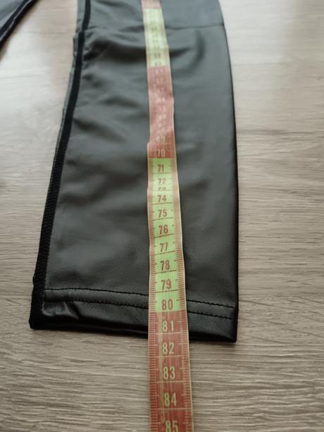 Kozenkove nohavice, 146