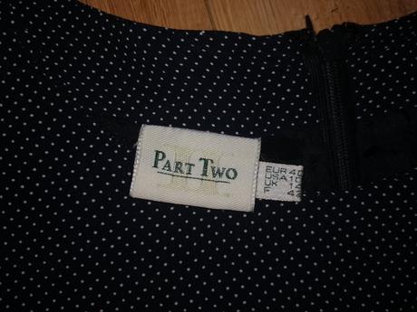 Bodkované šaty, 40