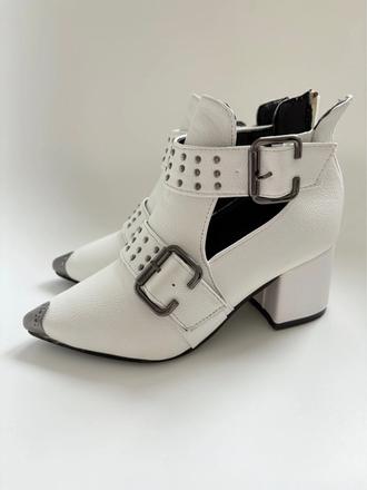 Členkové topánky, 35