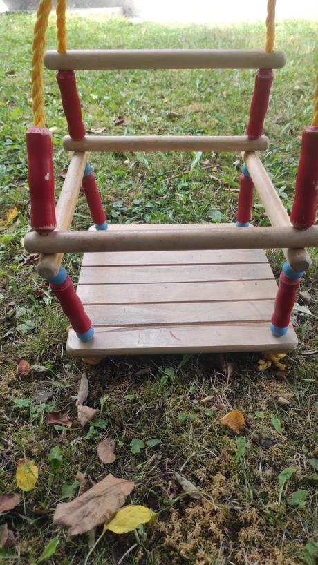 Drevena hojdacka pre najmensich, 