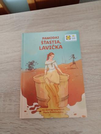 Kniha pamodaj šťastia, lavička,