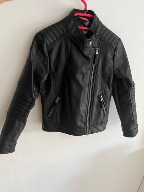 Koženková bunda, 128