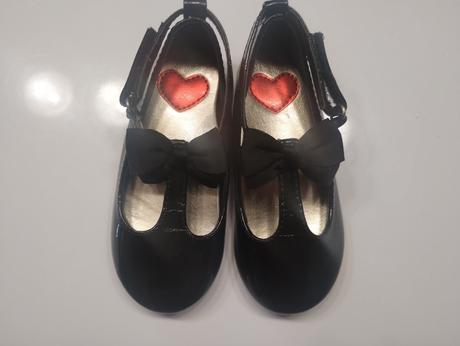 Slávnostné balerínky, 22