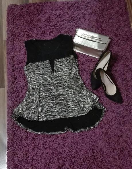 Top peplum elegantný, s / xs
