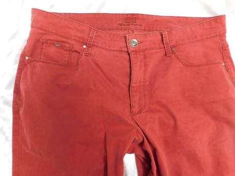 Luxusne damske strečove nohavice/rifle, 42