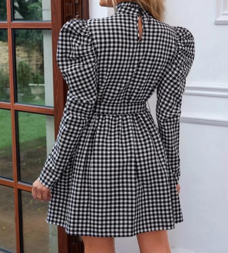 Karovane saty s puf rukavmi, s