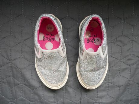 Trblietave strieborne pevnejšie platenky miniboden, 25