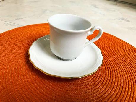 Jemná šálka na kávu s tanierikom, 