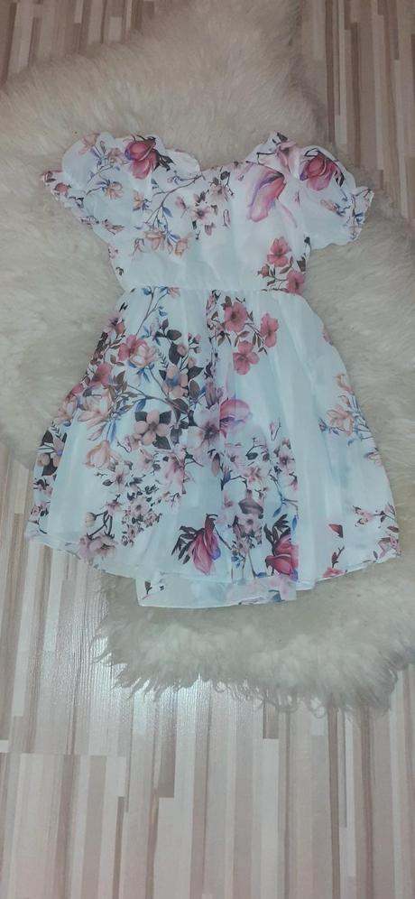 Saty so skladanou suknou, 116