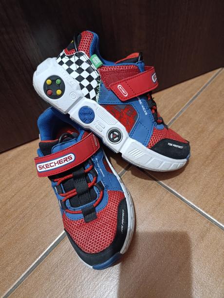 Botasky, skechers,33