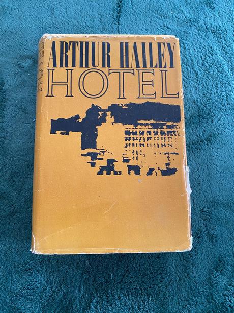 Hailey arthur. hotel,